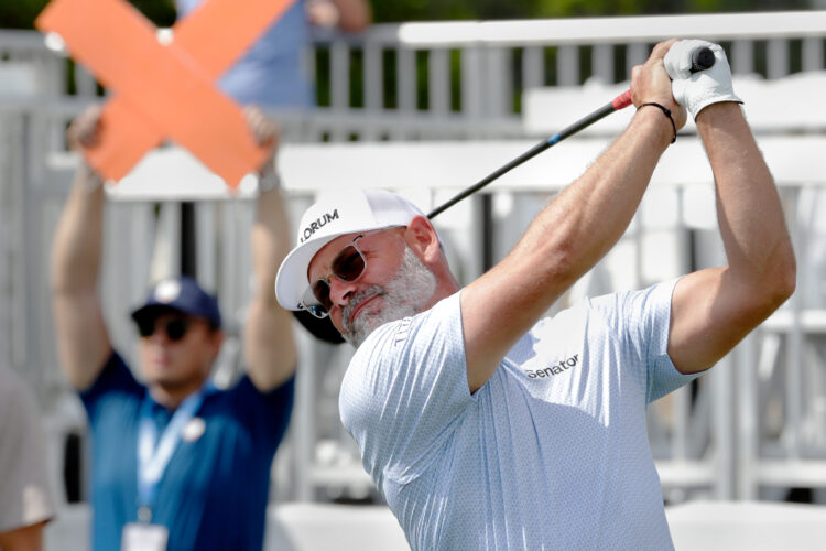 Paul Waring Trying To Get His Game On Track And Leads In Houston By One Shot Over Woodland